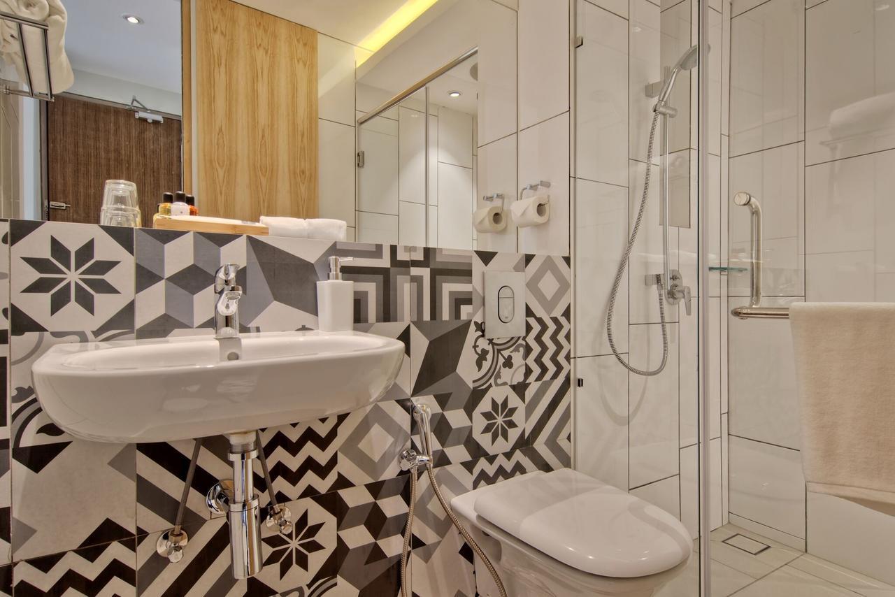 Timez Hotel Melaka Екстер'єр фото